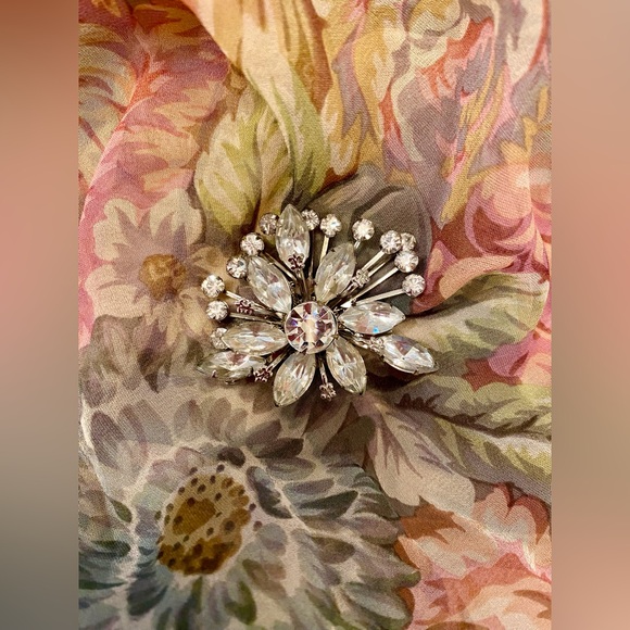 Vintage rhinestones wedding brooch - Picture 12 of 13